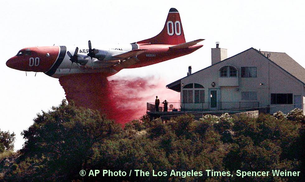 Le plus gros extincteur du Monde - AP Photo / The Los Angeles Times, Spencer Weiner
