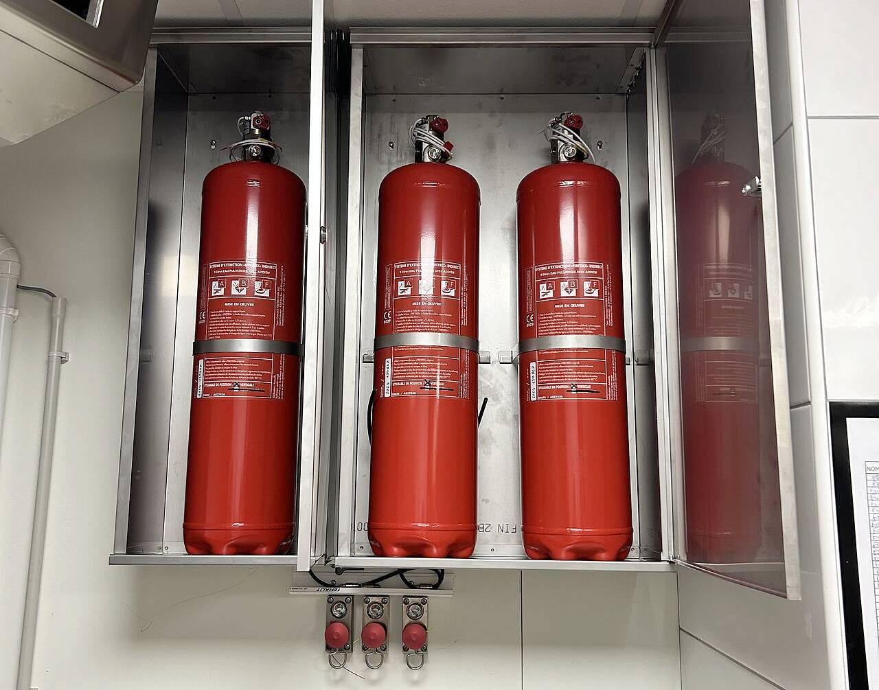 Systme FIRETREX EUROFEU Article GC8 Extinction automatique de feu de friteuse