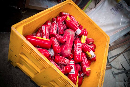 Palox pour la collecte des extincteurs � recycler.