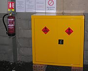 Armoire de s�curit� pour mati�res dangereuses