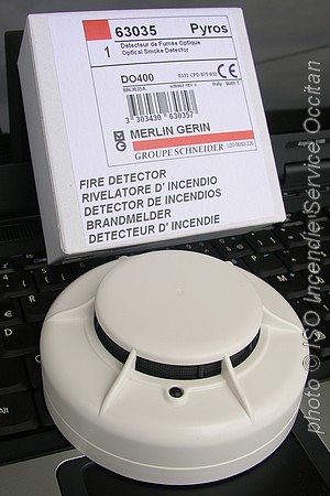 MERLIN GERIN DO400 Pyros détecteur optique de fumée, conventionnel