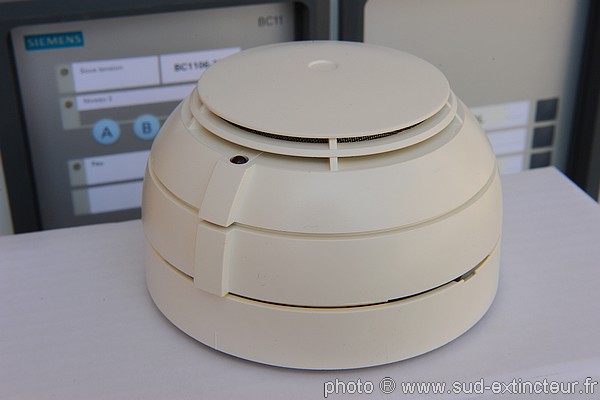 SIEMENS DO1104A dtecteur optique de fumee avec socle et embase